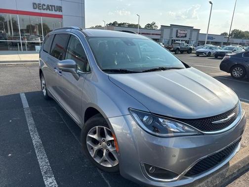 2020 Chrysler Pacifica Touring L