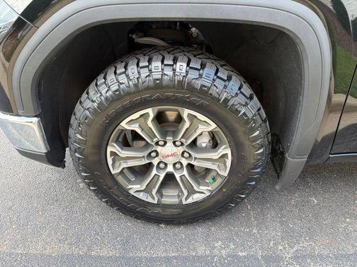 Onyx Black 2025 GMC Sierra 1500 SLT