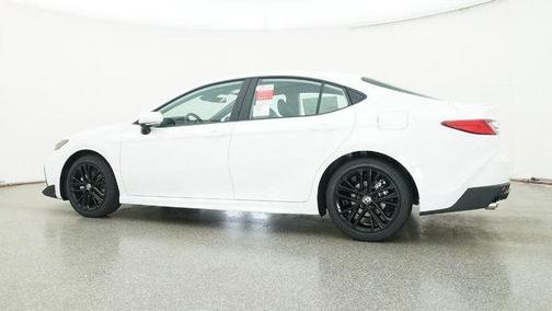 Ice Cap 2026 Toyota Camry SE