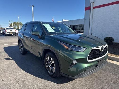 2024 Toyota Highlander XLE