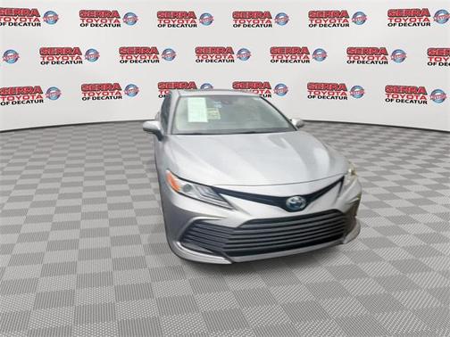 2024 Toyota Camry Hybrid XLE