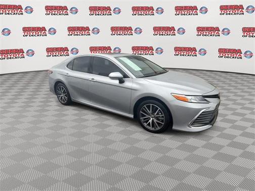 2024 Toyota Camry Hybrid XLE