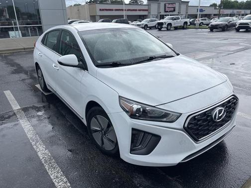 2021 Hyundai IONIQ Hybrid SE