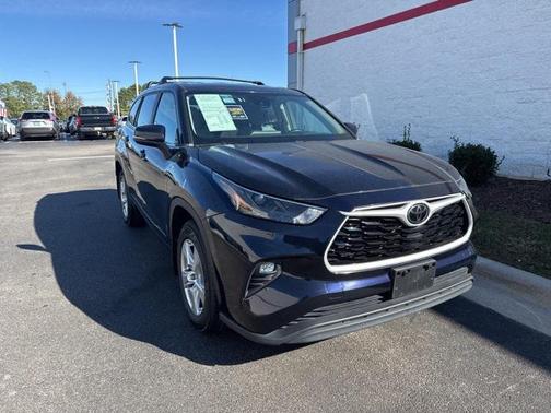 2023 Toyota Highlander LE