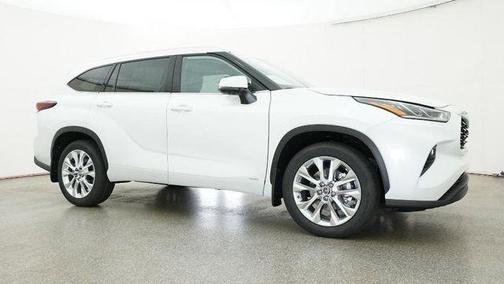 Wind Chill Pearl 2026 Toyota Highlander Hybrid Limited