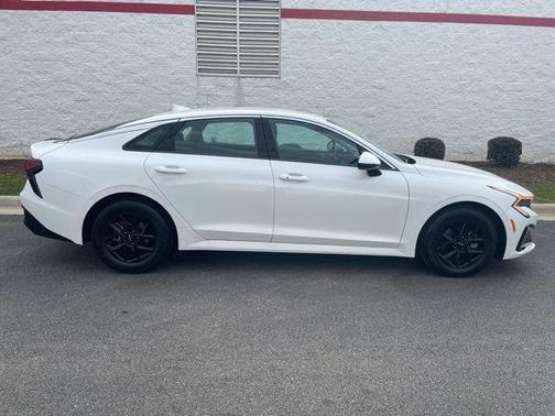 Snow White Pearl 2025 Kia K5 LXS