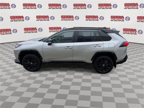 2024 Toyota RAV4 Hybrid SE