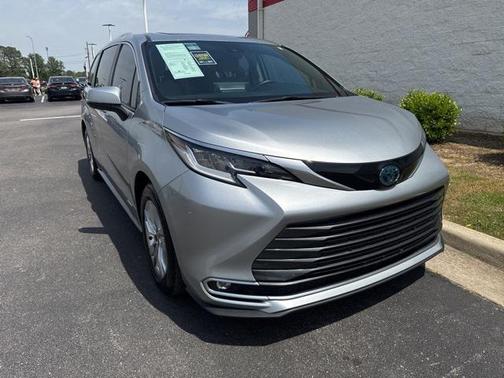 2021 Toyota Sienna Platinum 7 Passenger