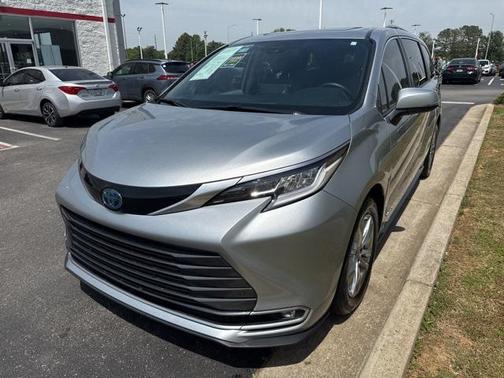 2021 Toyota Sienna Platinum 7 Passenger