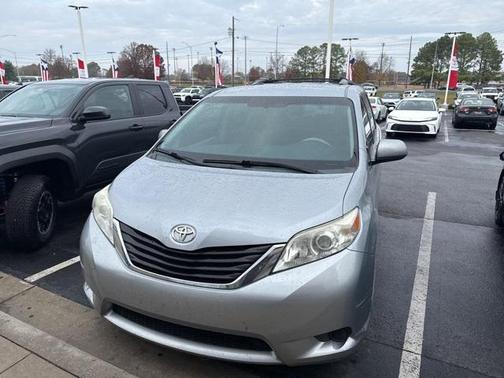 2013 Toyota Sienna LE
