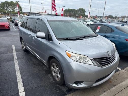 2013 Toyota Sienna LE