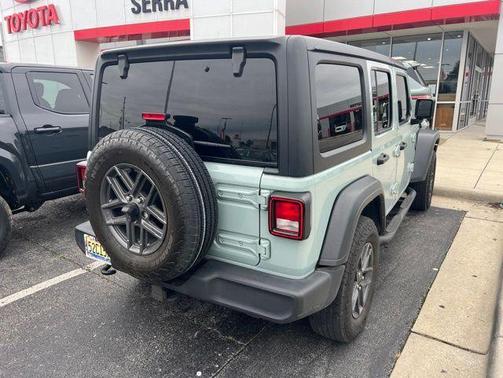 Earl Clearcoat 2024 Jeep Wrangler Sport S
