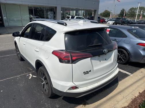 2018 Toyota RAV4 SE
