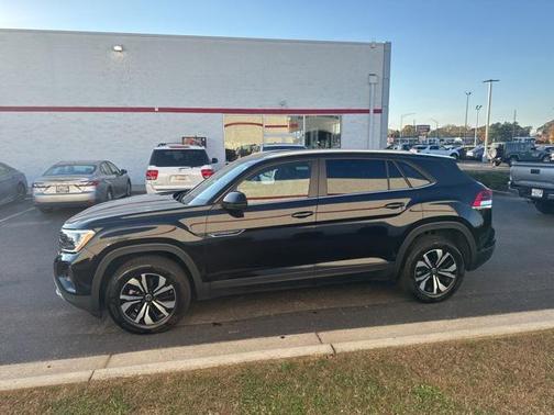 2024 Volkswagen Atlas Cross Sport 2.0T SE