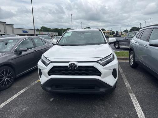 2024 Toyota RAV4 XLE