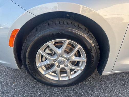 Silver Mist Clearcoat 2023 Chrysler Pacifica Touring L