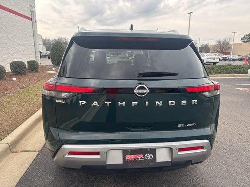 2025 Nissan Pathfinder SL 4WD