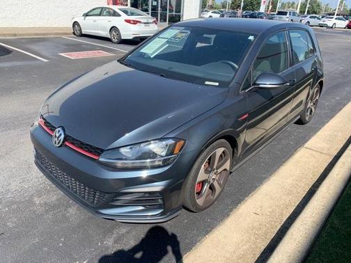 Photo 4 of 31 of 2019 Volkswagen Golf GTI 2.0T S
