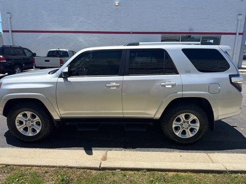 Classic Silver Metallic 2019 Toyota 4Runner SR5
