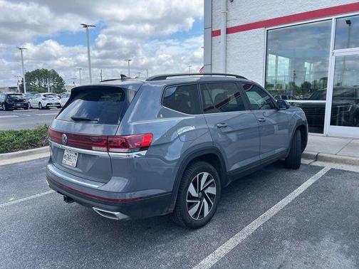 pure gray 2026 Volkswagen Atlas 2.0T SE w/Technology