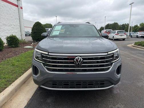 pure gray 2026 Volkswagen Atlas 2.0T SE w/Technology
