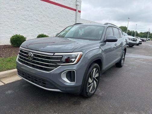 pure gray 2026 Volkswagen Atlas 2.0T SE w/Technology