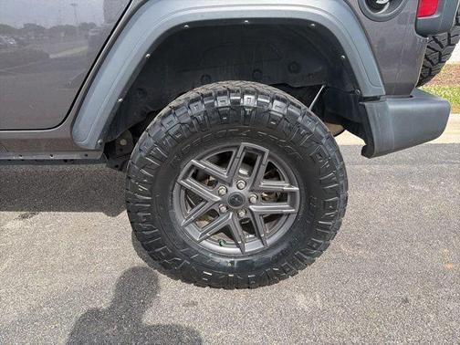 Granite Crystal Metallic Clearcoat 2025 Jeep Wrangler Sport S