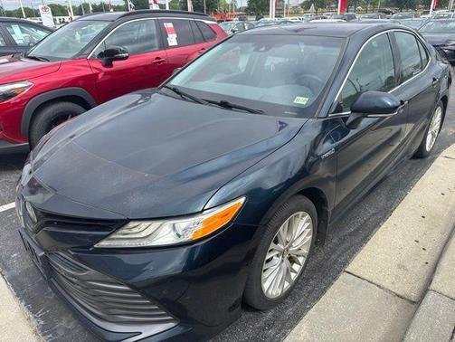 Galactic Aqua Mica 2018 Toyota Camry Hybrid XLE