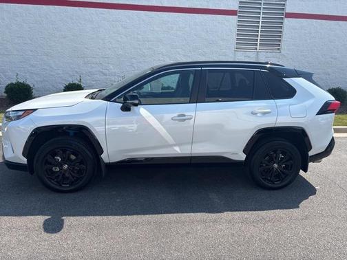 2024 Toyota RAV4 Hybrid SE
