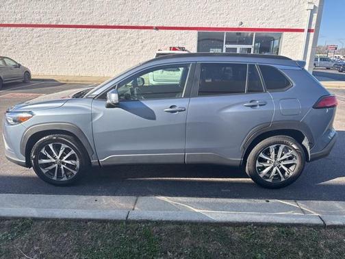 2024 Toyota Corolla Cross XLE