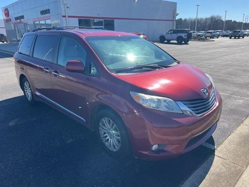 2011 Toyota Sienna XLE