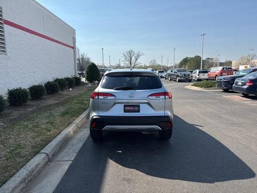2022 Toyota Corolla Cross LE