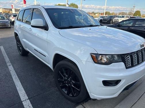 2017 Jeep Grand Cherokee Altitude
