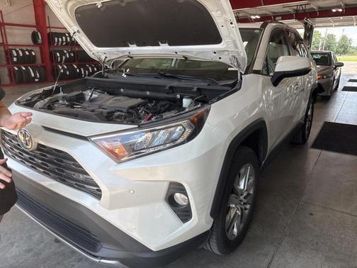 2020 Toyota RAV4 Limited