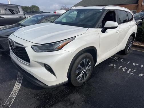 2024 Toyota Highlander XLE