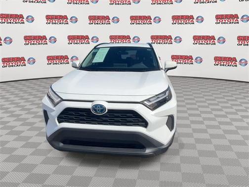 2022 Toyota RAV4 Hybrid XLE