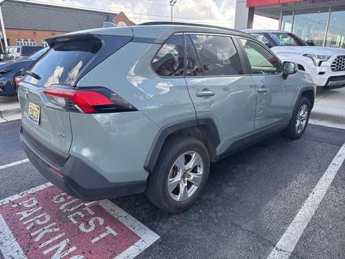 2020 Toyota RAV4 XLE