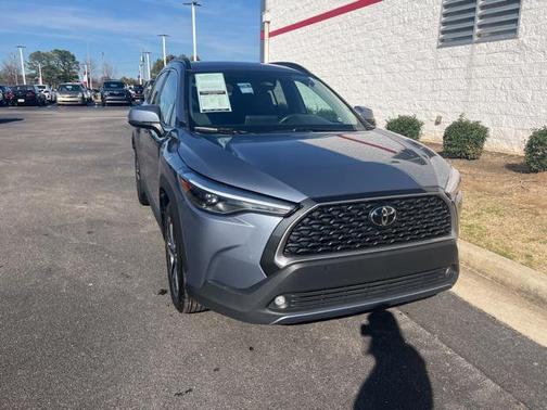 2023 Toyota Corolla Cross XLE