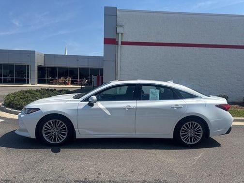 Wind Chill Pearl 2022 Toyota Avalon Limited