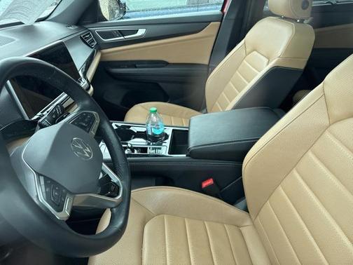 2024 Volkswagen Atlas Cross Sport 2.0T SEL