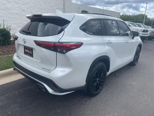 2023 Toyota Highlander XSE