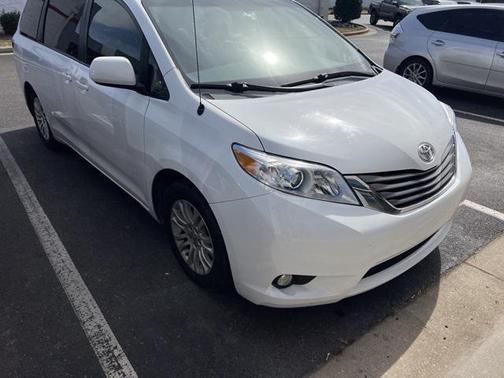 2013 Toyota Sienna XLE