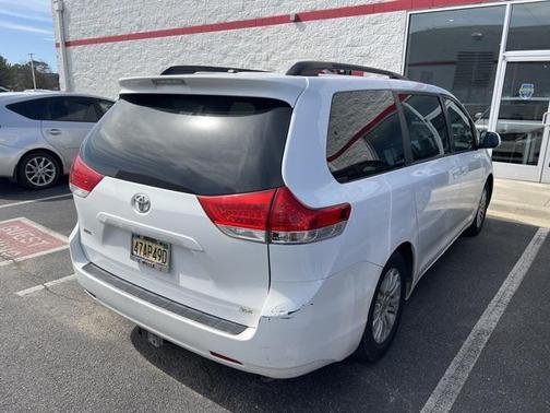 2013 Toyota Sienna XLE
