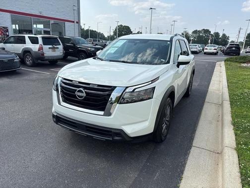 2025 Nissan Pathfinder SV FWD