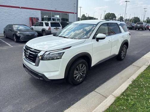 2025 Nissan Pathfinder SV FWD