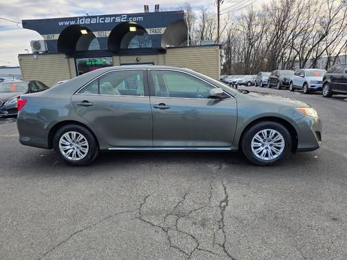 2013 Toyota Camry LE