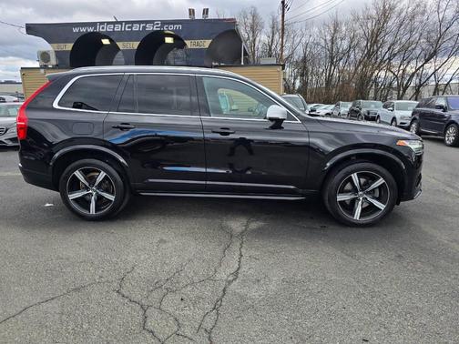 2019 Volvo XC90 T6 R-Design
