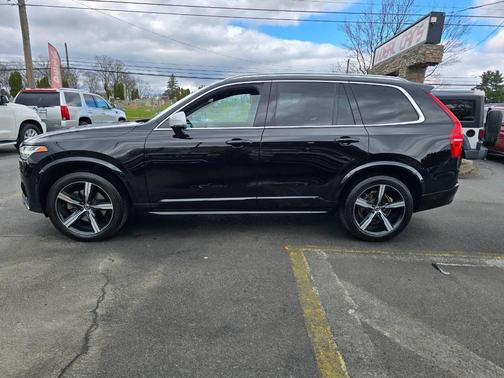 2019 Volvo XC90 T6 R-Design