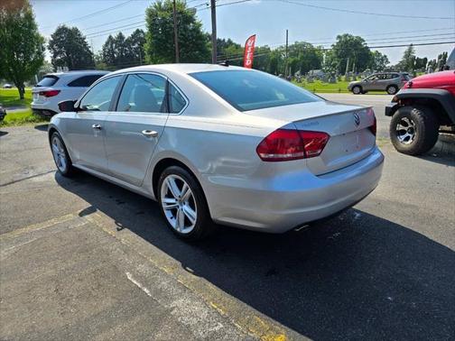 2014 Volkswagen Passat 2.0L TDI DSG SE w/Sunroof