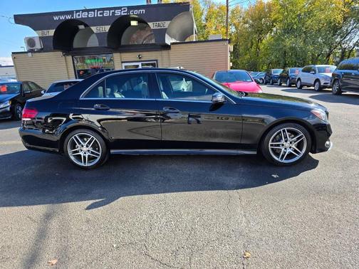 2016 Mercedes-Benz E-Class E 400 4MATIC AWD 4dr Sedan